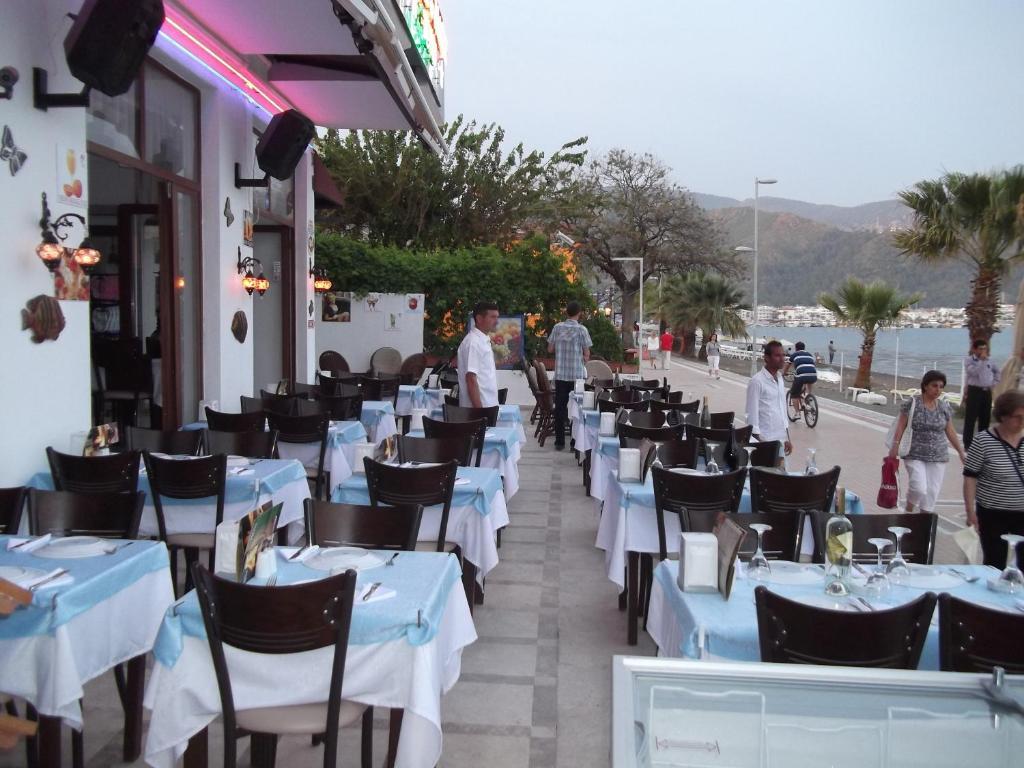 George & Dragon Beach Hotel Мармарис Екстериор снимка